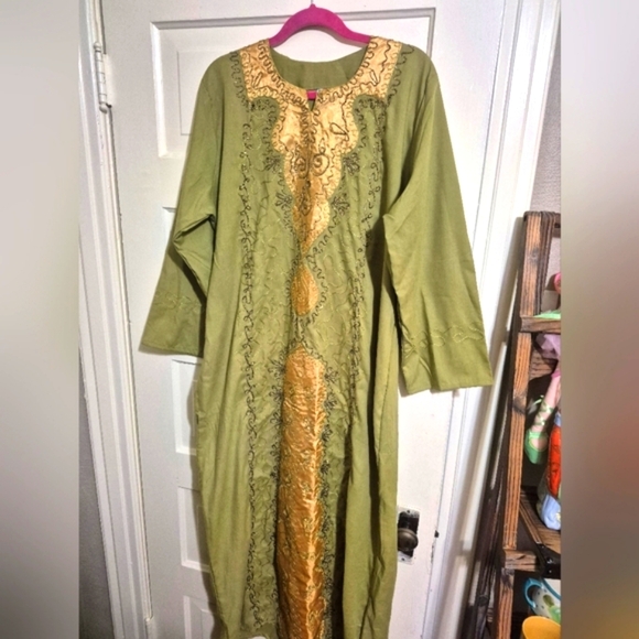 1960/70s Embroidered Green and Gold Kaftan - Picture 1 of 7